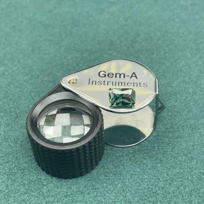 Green Sapphire Loupe clean natural - GS1001