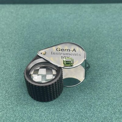 Green Sapphire Loupe clean 100% Natural - GS1006