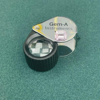 Pink sapphire Loupe clean - PS1004