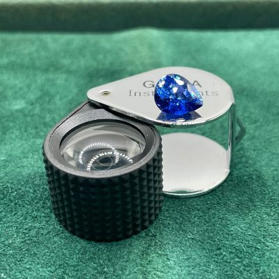 Blue Sapphire Loupe Clean heated - BS 1036